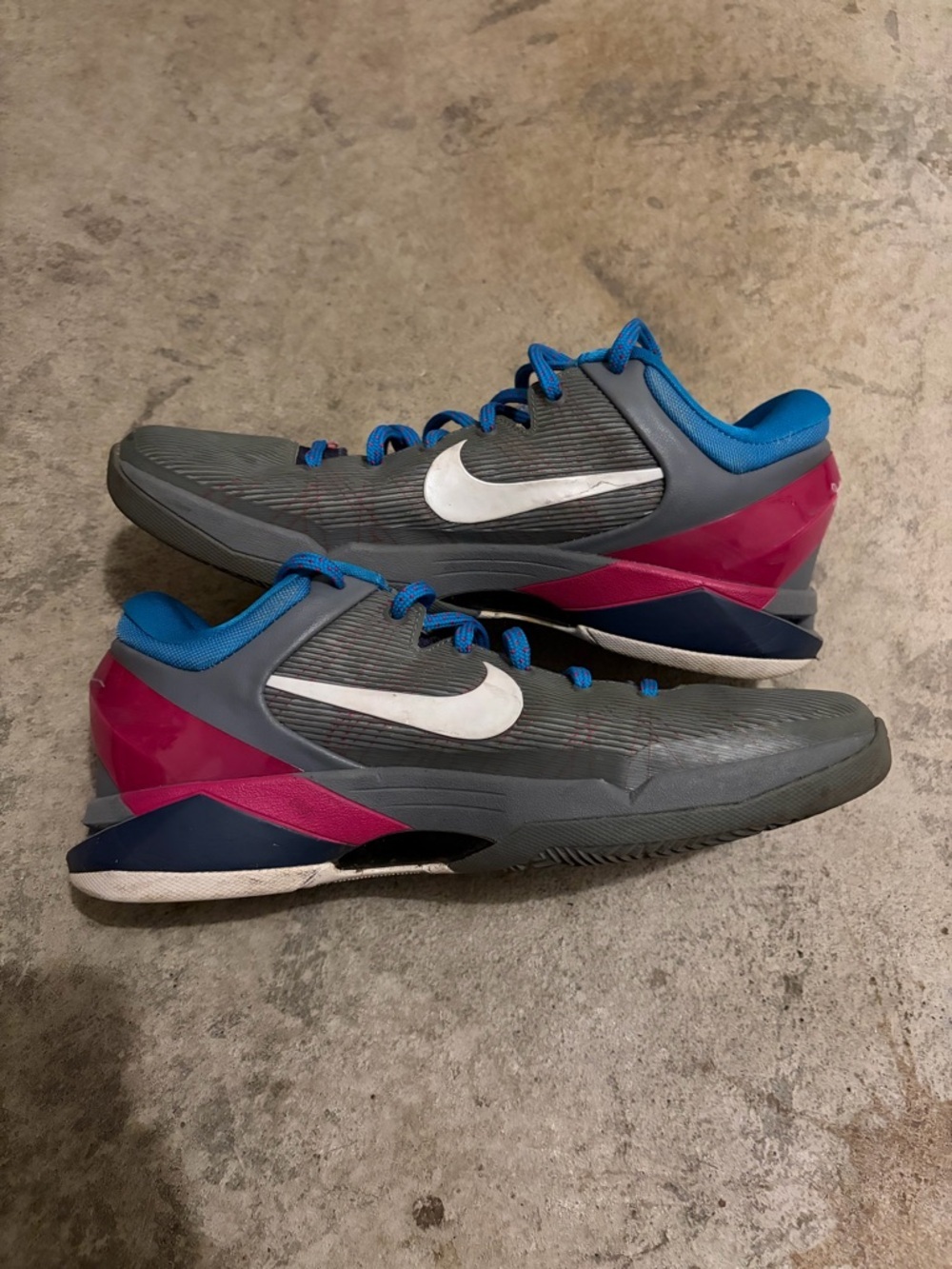 Nike Zoom Kobe 7 System 'Fireberry' sneakers. image 3